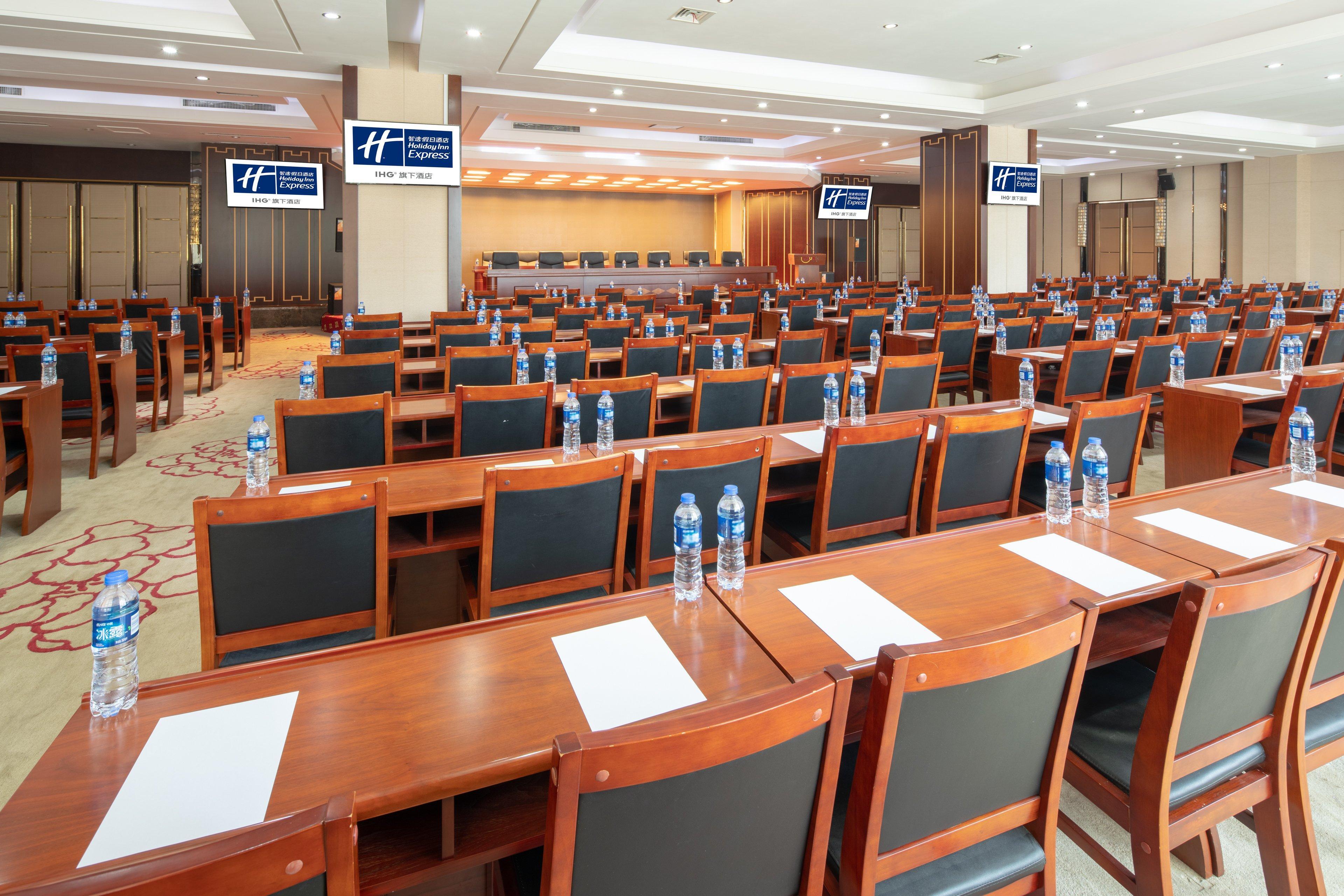 Holiday Inn Express Luoyang City Center By Ihg Exterior photo